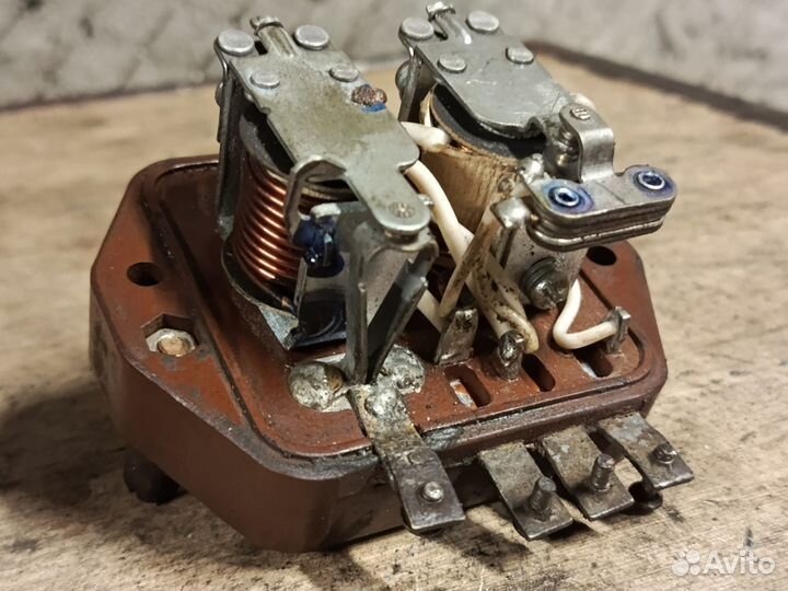 Реле регулятор на мотоцикл иж