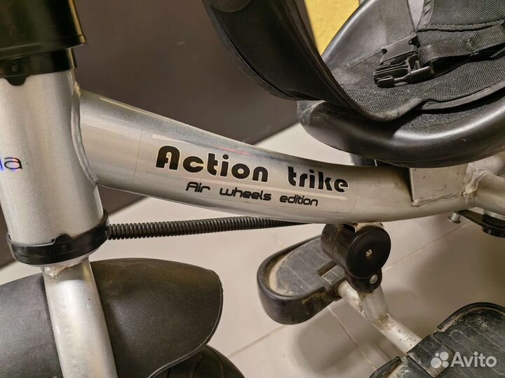 Трехколесный велосипед