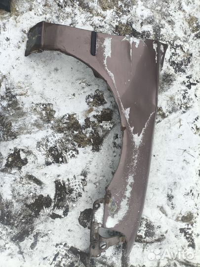 Крыло Toyota sprinter