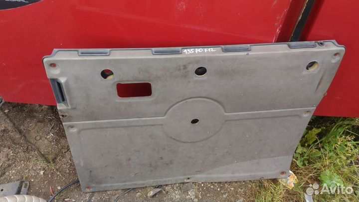 Обшивка двери правая Volvo F12