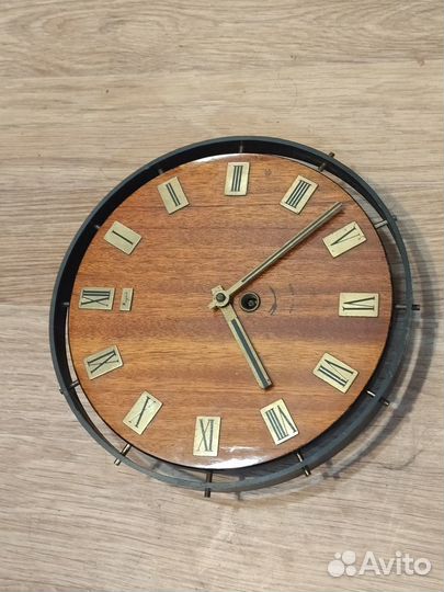 Часы настенные, шахматные