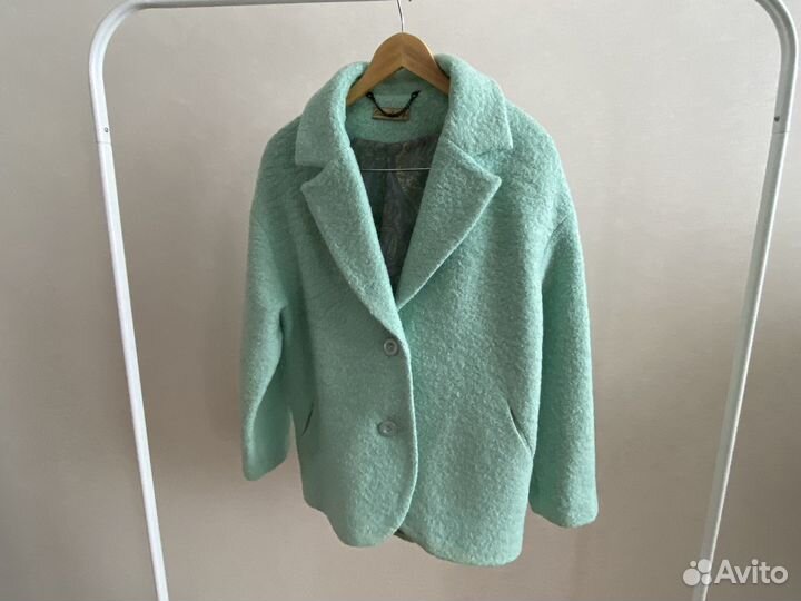 Пальто жакет осеннее демисезонное 44 новое