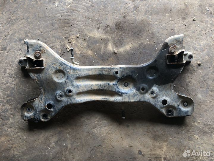 Volkswagen polo подрамник