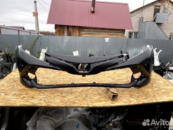 Тойота Камри 70 передний бампер новый оригинал