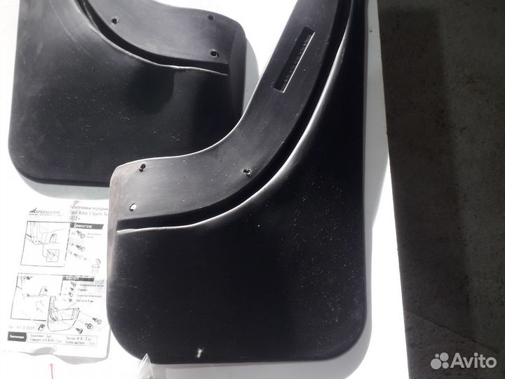 Брызговики передние opel astra J sport torer 2012