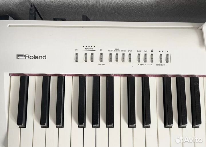 Цифровое пианино Roland FP30