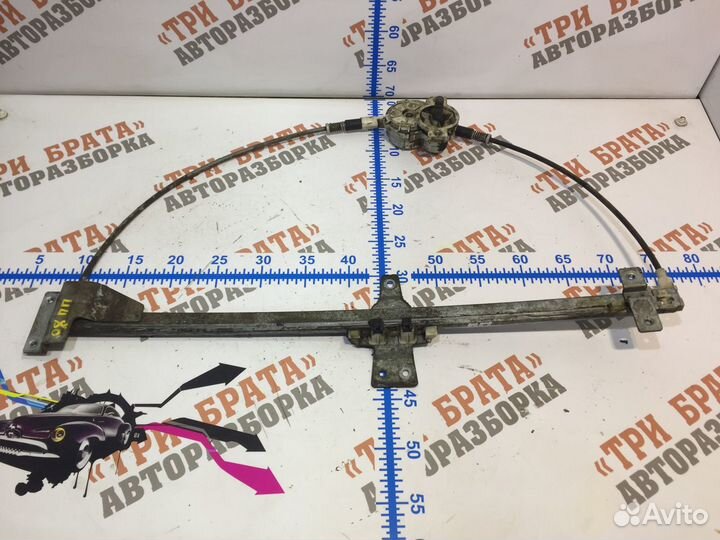 Стеклоподъемник механический передней двери Прав