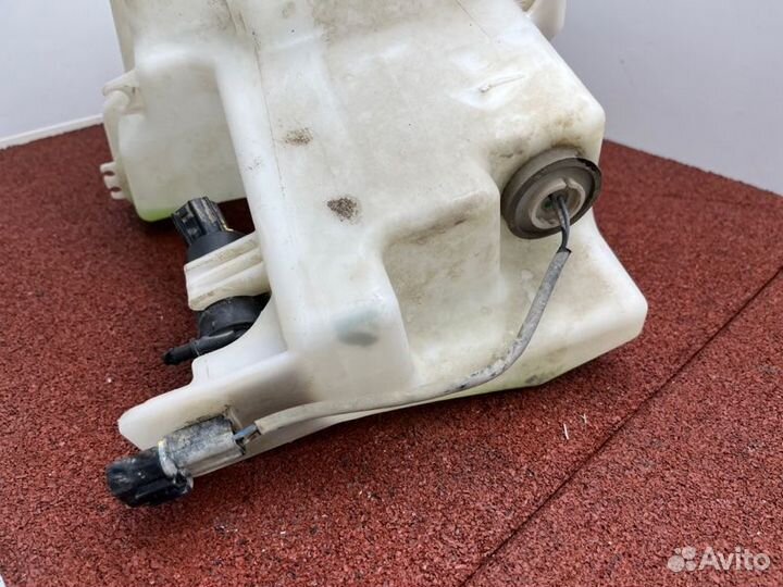 Бочок стеклоомывателя Kia Rio 4 седан 1.4 G4LC