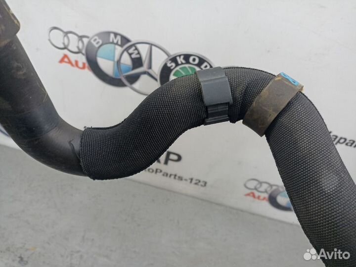 Патрубок системы охлаждения Volkswagen Touran 1T