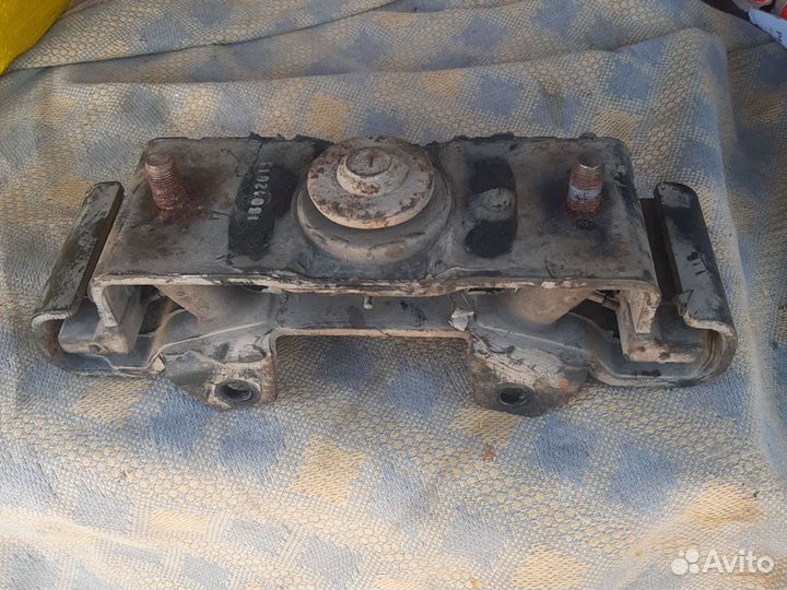 Подушка кпп mitsubishi