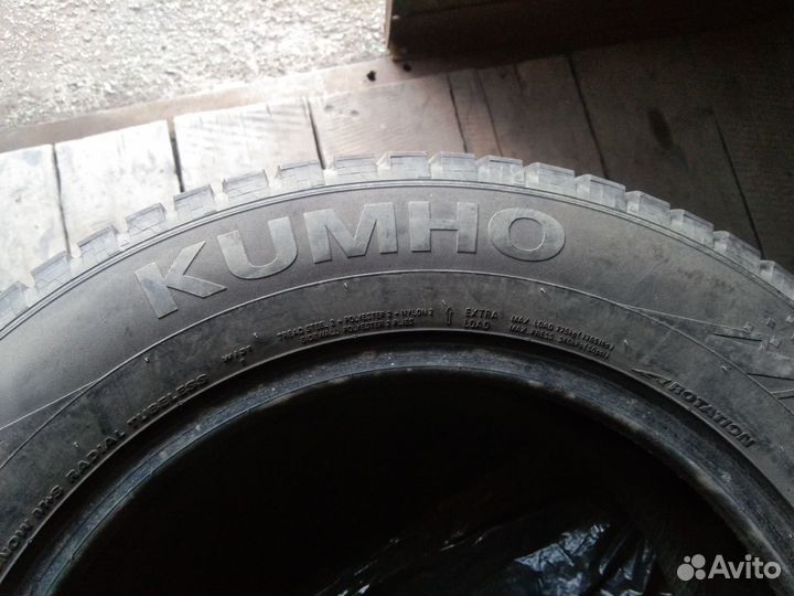 Kumho WinterCraft Ice WI31 215/60 R16 99T