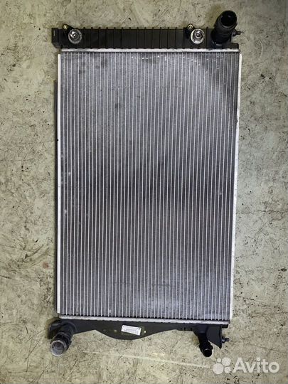 Радиатор охлаждения Audi A6 C6 A6 C6 allroad quatt