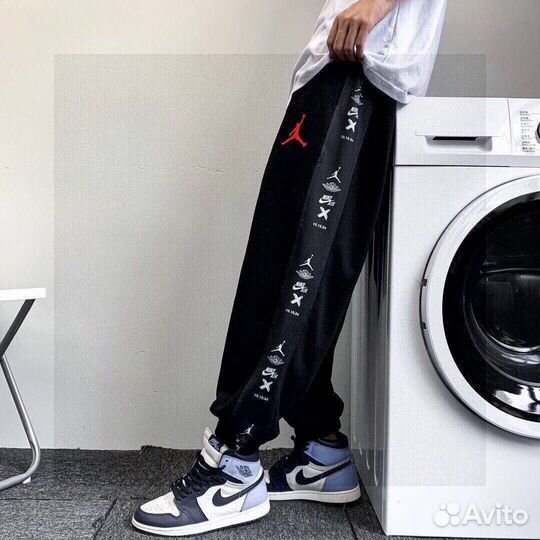 Штаны с лампасами Jordan