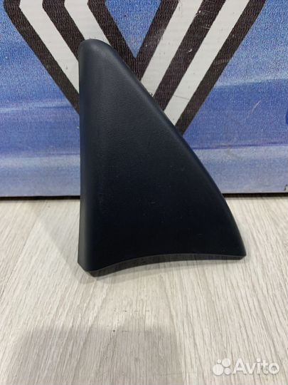 Уголок накладка зеркала внутри салона Renault sand