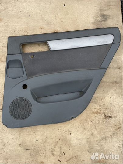 Лачетти седан обшивка двери задняя правая