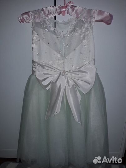 Нарядное платье для девочки