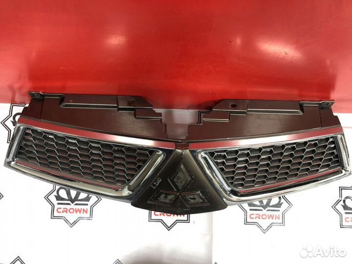 Решетка радиатора Mitsubishi L200 2006-2015