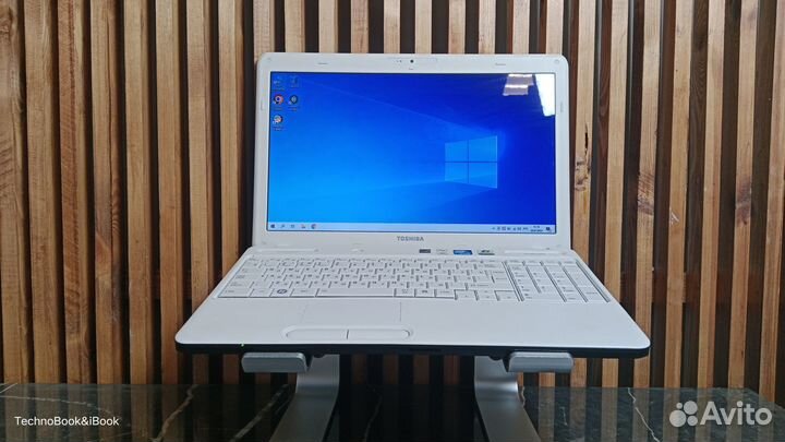 Ноутбук Toshiba Satellite C660