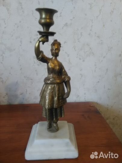 Статуэтка-подсвечник хх век. Европа