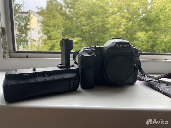 Canon 50D + батарейный блок с аккумуляторами