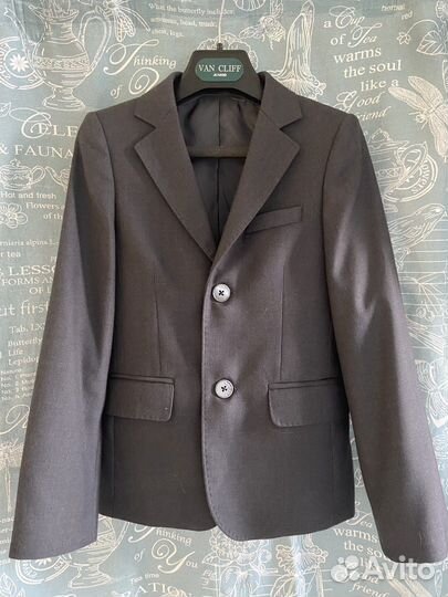 Школьный костюм для мальчика 128 серый