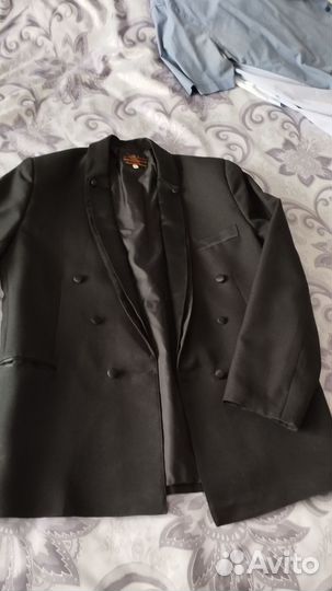 Мужской костюм смокинг