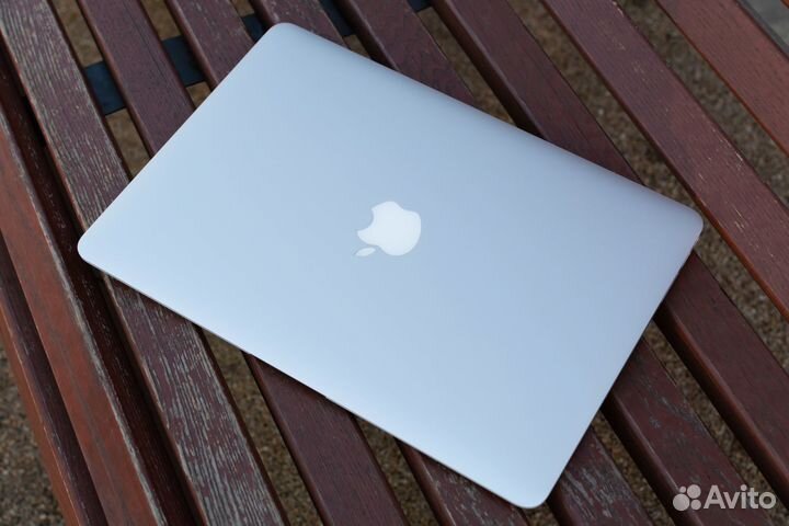 MacBook Air 13 2017 8/128Gb