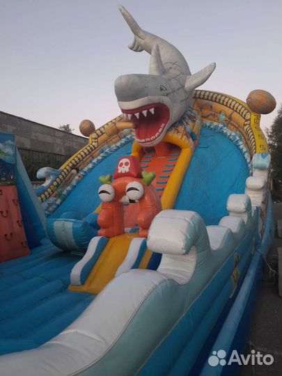 Надувной игровой центр