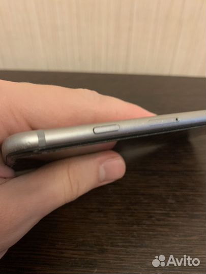 Телефон iPhone 6