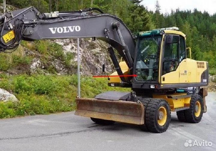 Стекло лобовое нижнее на экскаватор Volvo EW 180