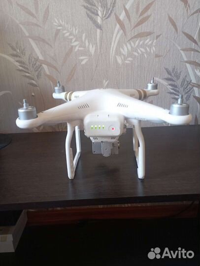 Квадрокоптер Dji phantom 3 professional