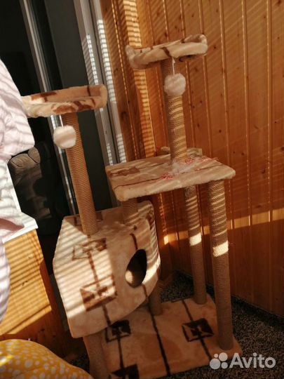 Домик для кошки с когтеточкой