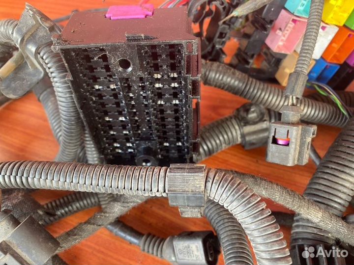 Подкапотная проводка Vw Transporter T5 AXD 2004