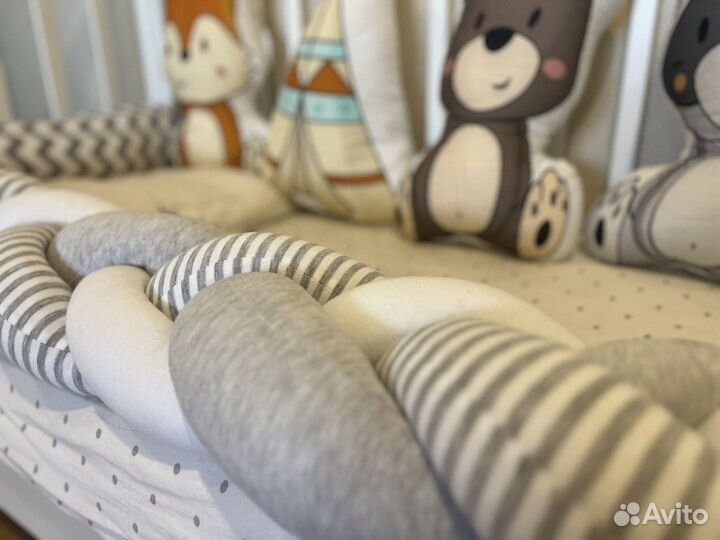 Бортики в детскую кроватку в отличном состоянии