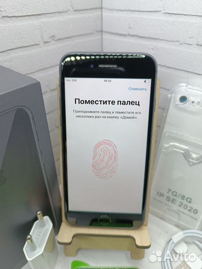 iPhone 8, 64 ГБ