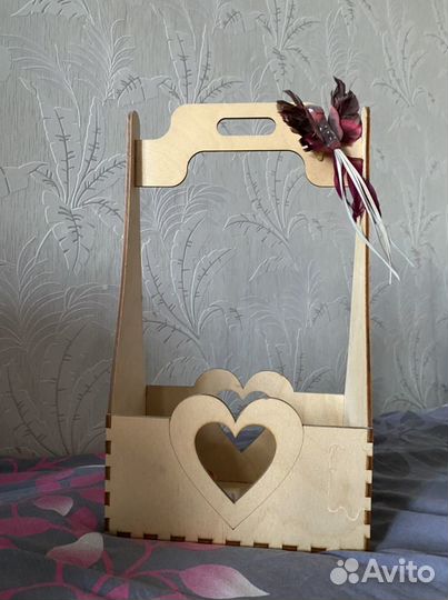 Деревянная коробка для цветов