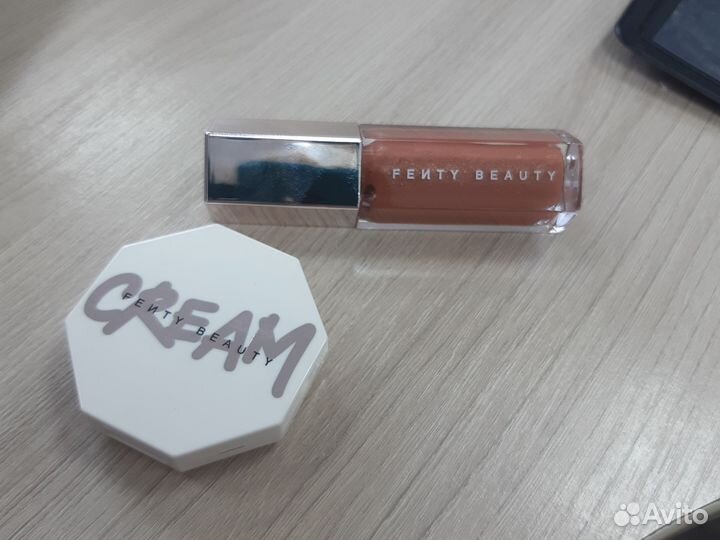 Fenty Beauty блеск румяна