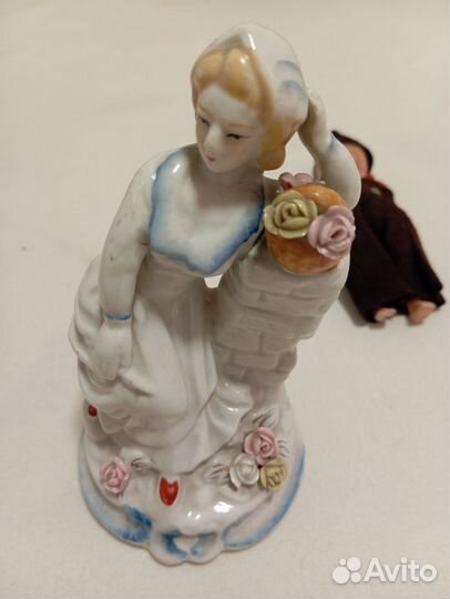 Винтажная статуэтка