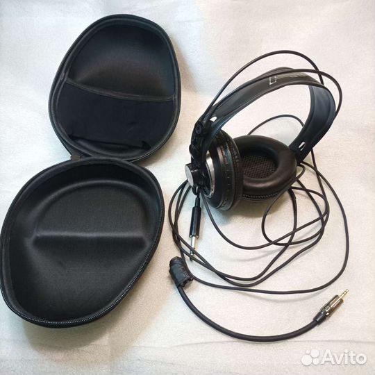 Наушники AKG K240 Austria