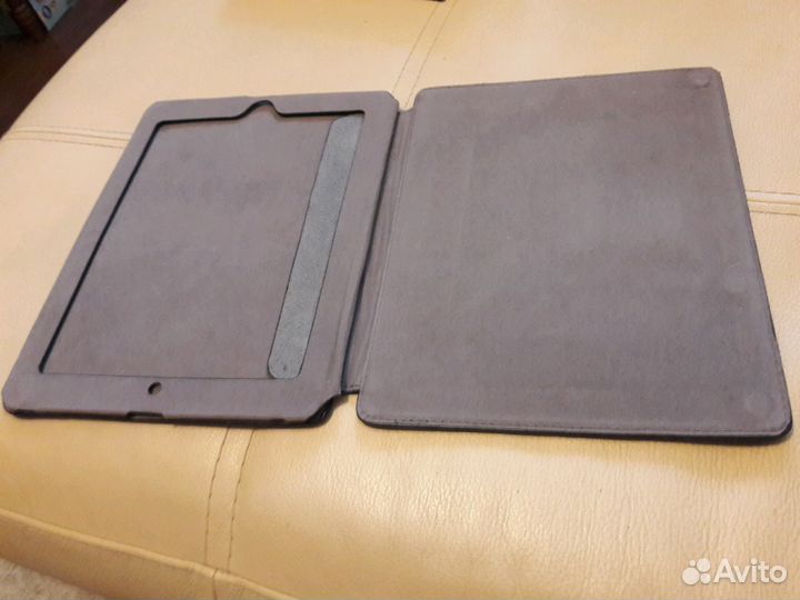 Чехол кожаный новый крутой.для планшета