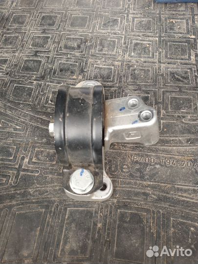 Правая усиленная опора Лада Веста