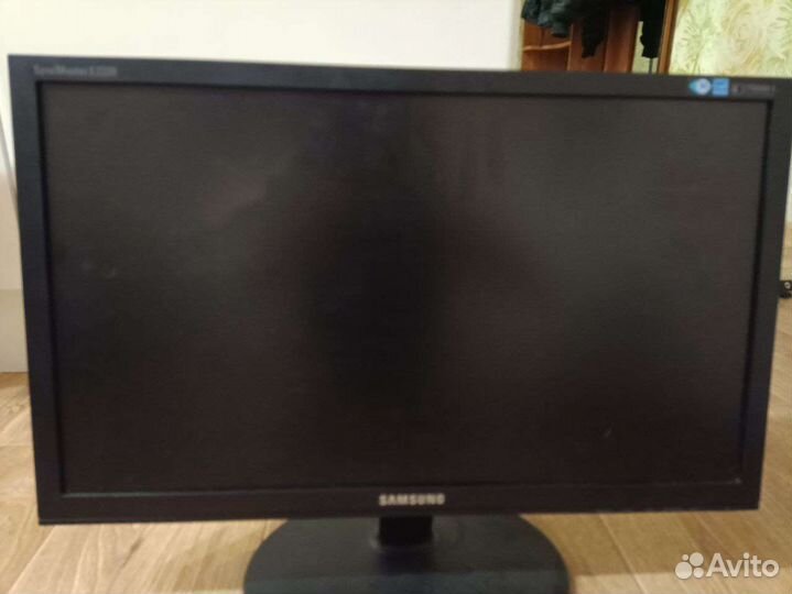 Монитор Samsung syncmaster e2220