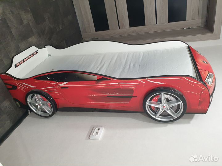 Детская кровать машинка