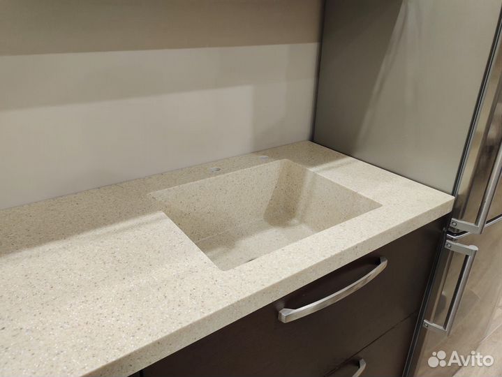 Столешница из искусственного камня