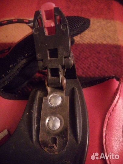 Роликовый конек Novus(на запчасти)