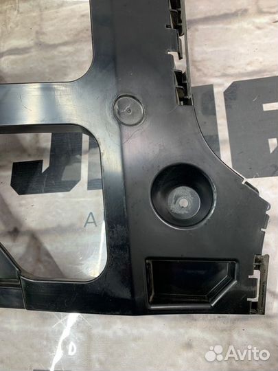 Крепление бампера заднее левое Bmw X5 E70 N55B30