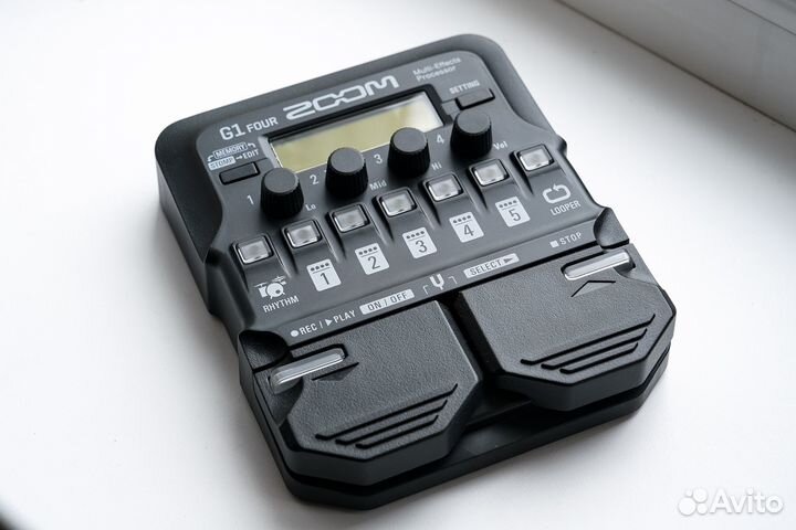 Гитарный процессор Zoom G1 Four