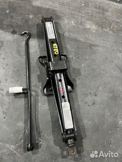 Домкрат BMW X5 E53