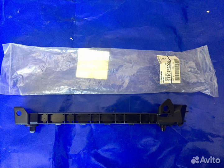 Кронштейн переднего бамп прав Subaru Impreza G12