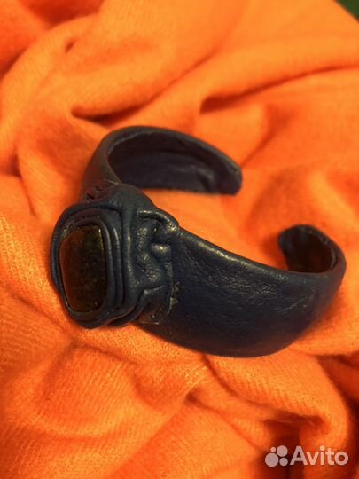 Браслет с лазуритом. Кожаный